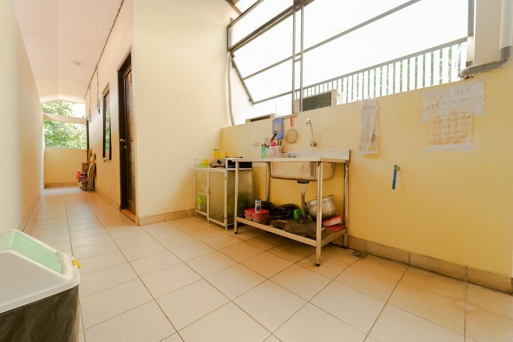 Фото KoolKost Female Syariah near Rs. Bhayangkara Pondok Pinang