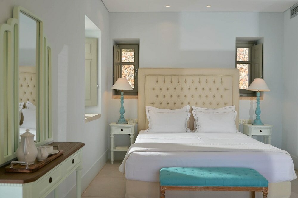 Фото Akrolithi Boutique Hotel