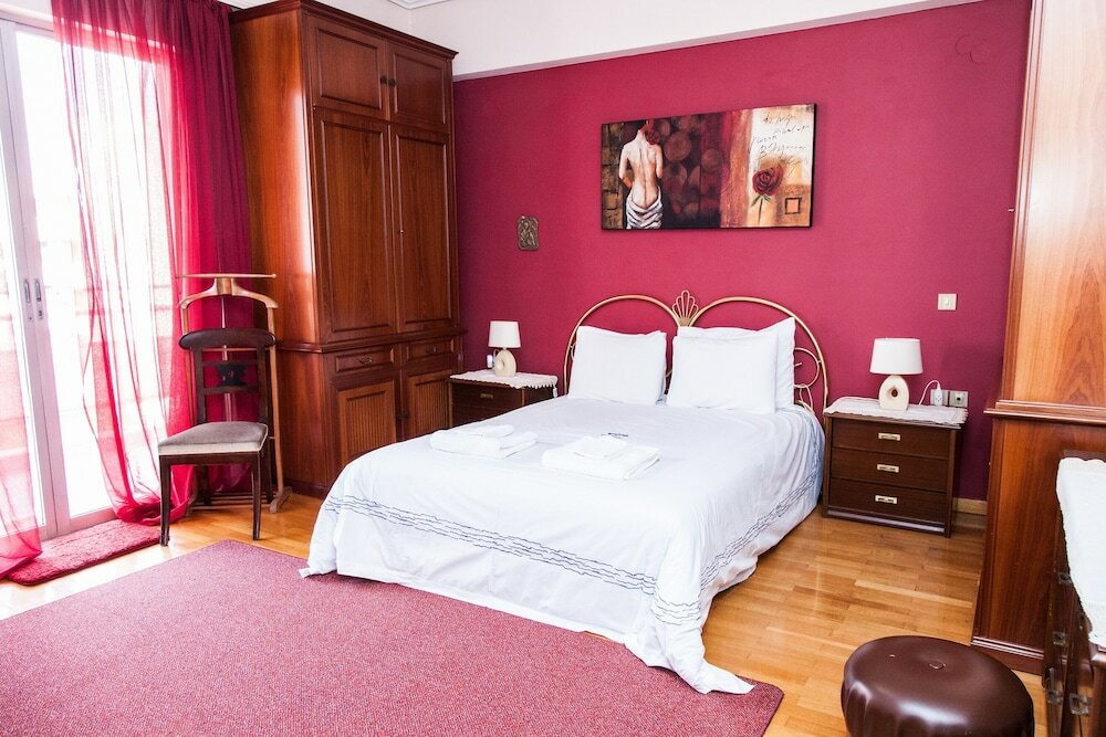 Фото Elegant Spacious Marousi Apt