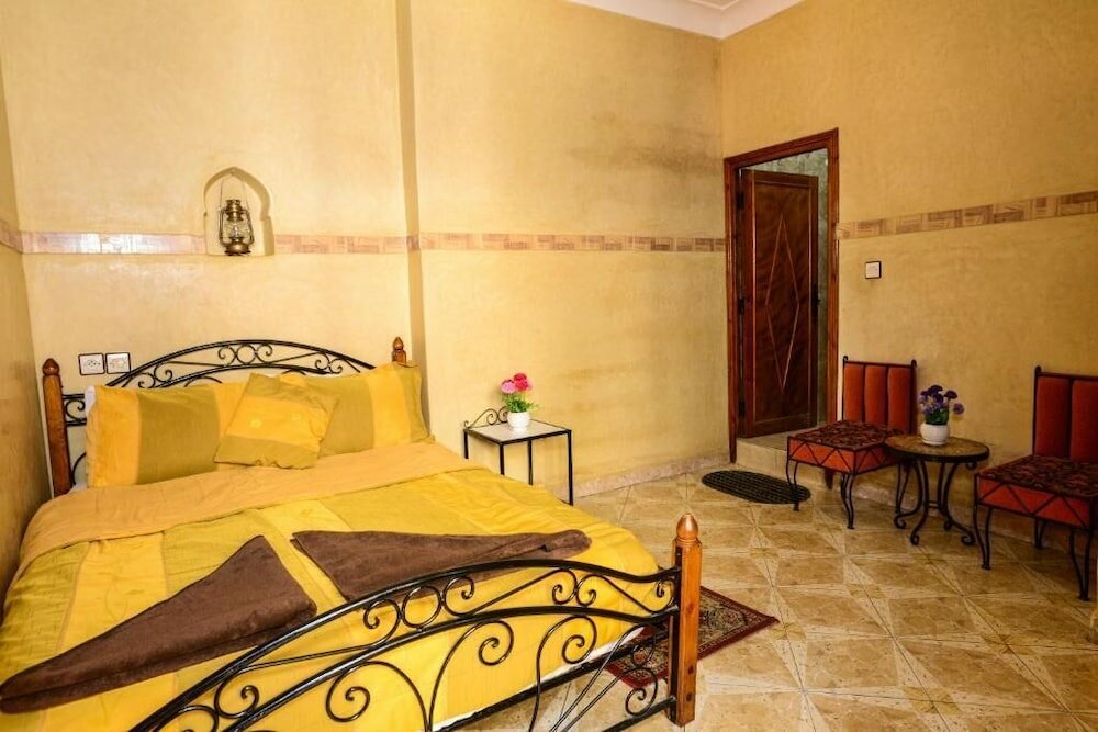 Фото Faouzi Hôtel