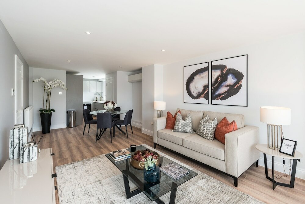 Фото The Carlyle - Elegant Serviced Apartments