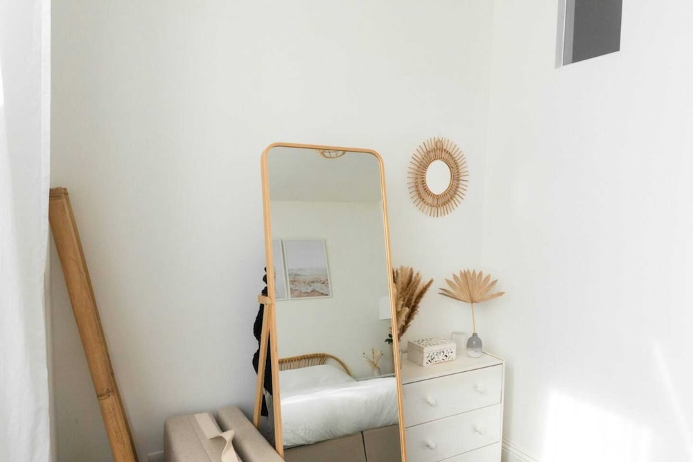 Фото Lovely 2bd Flat With Private Garden - Bounds Green