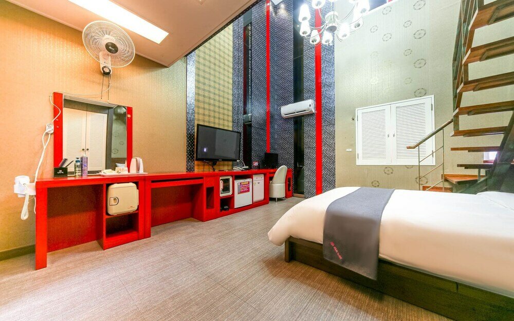 Фото Pohang Haedodong Olleh Motel