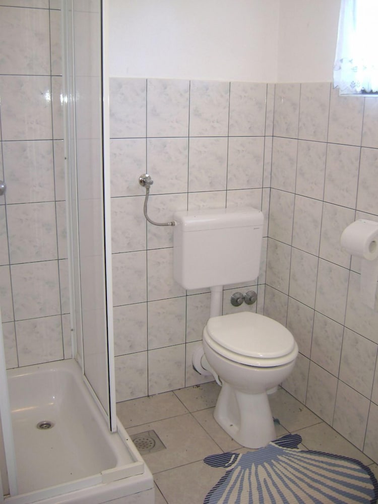 Фото Toni - With Pool and View - A1