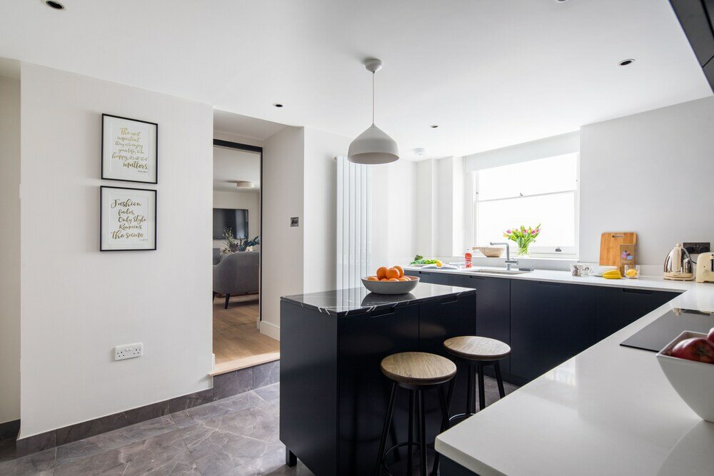 Фото Iverna Gardens by Lime Street