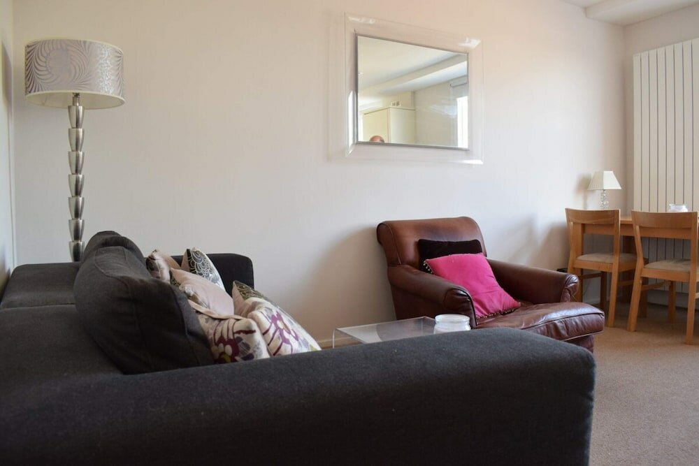 Фото Bright 2 Bedroom Flat - Short Walk to Notting Hill