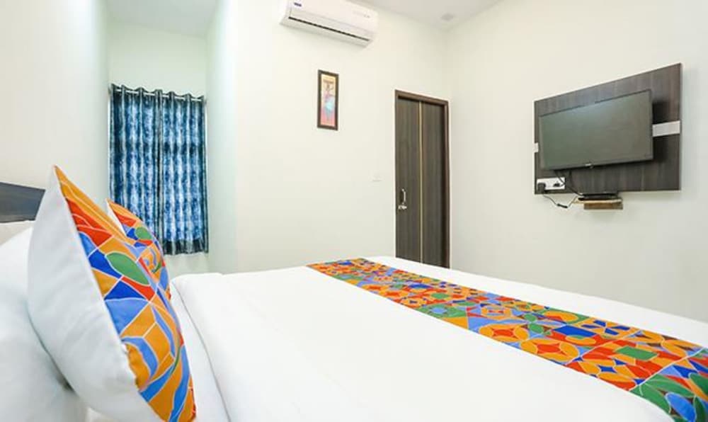 Фото Fabhotel Atharv Palace