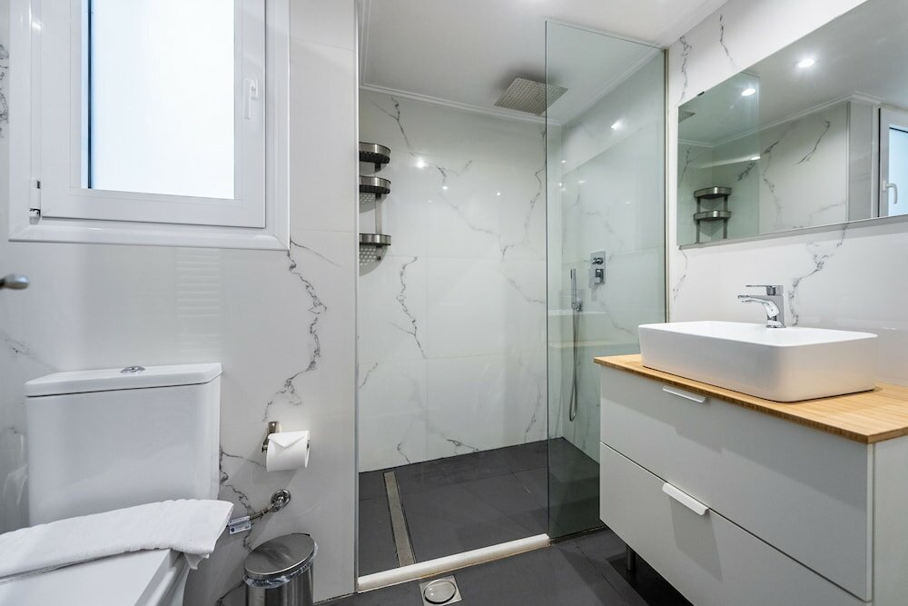 Фото Phaedrus Living: City Center Luxury Flat Iofontos