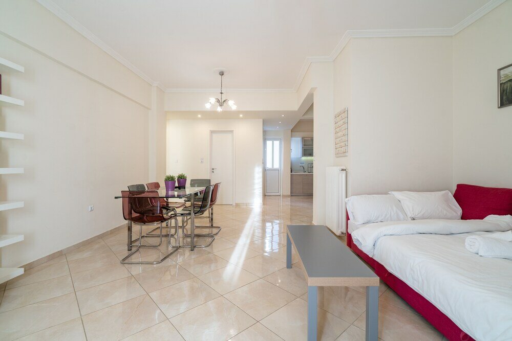 Фото Fotomara sunny and colourful apartment