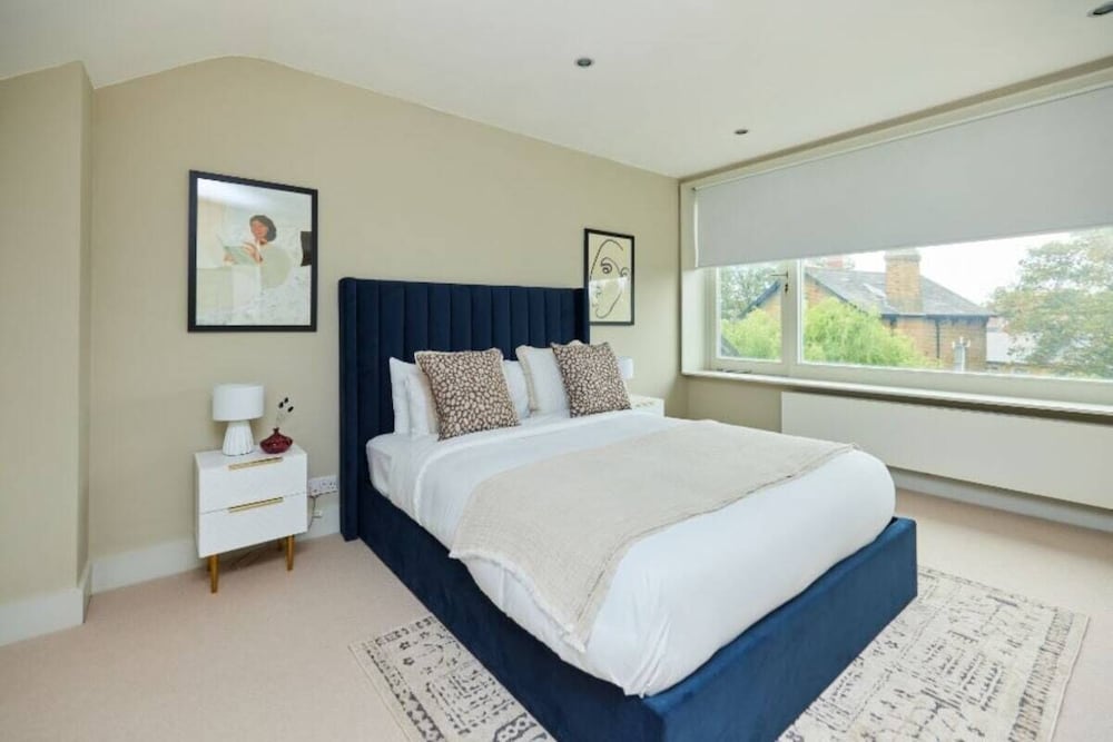 Фото The Brimmington Park Escape - Lovely 3bdr House With Study Room + Garden