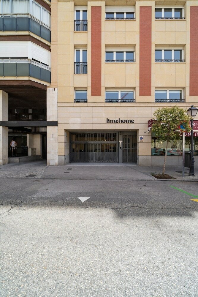 Фото Limehome Madrid Calle de Nuñez de Balboa