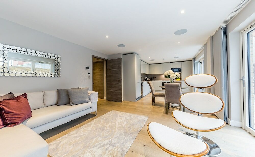 Фото Lux St James Apartment Central London with Wifi - by City Stay London