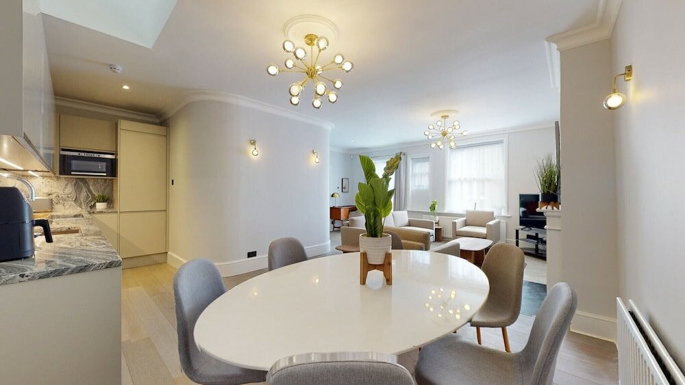 Фото Amazing Newly Refurbished Mews House