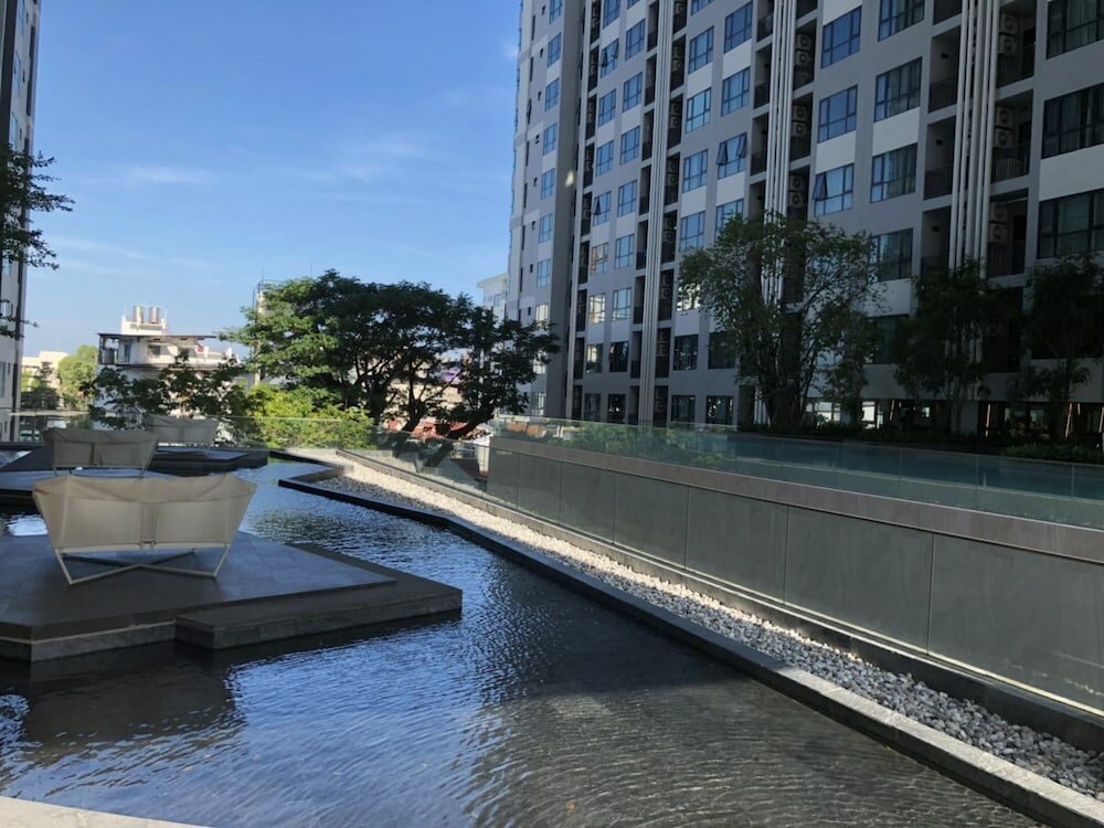 Фото The Base Central Pattaya Sea View