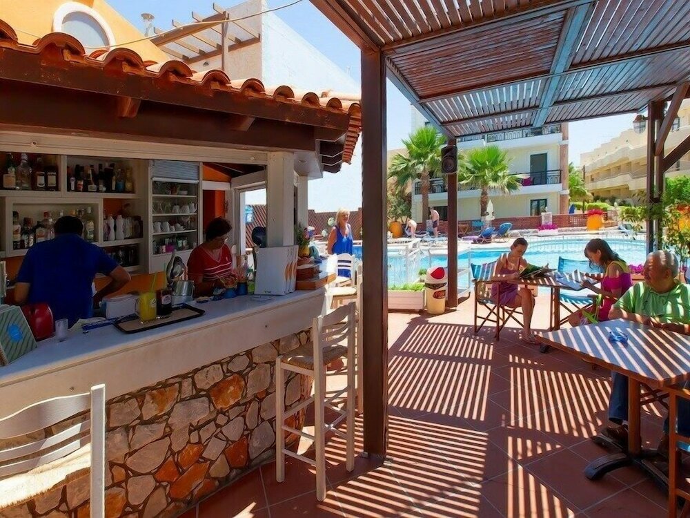 Фото Alkionides Seaside Apartments