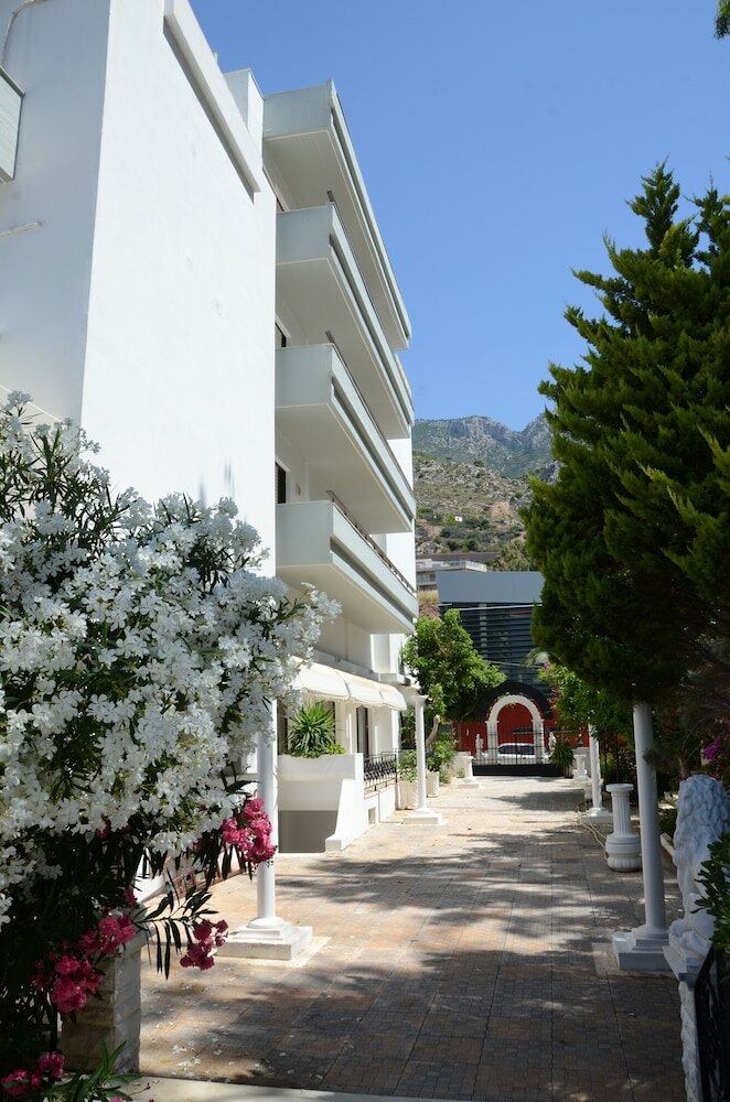 Фото Hotel Mon Repos