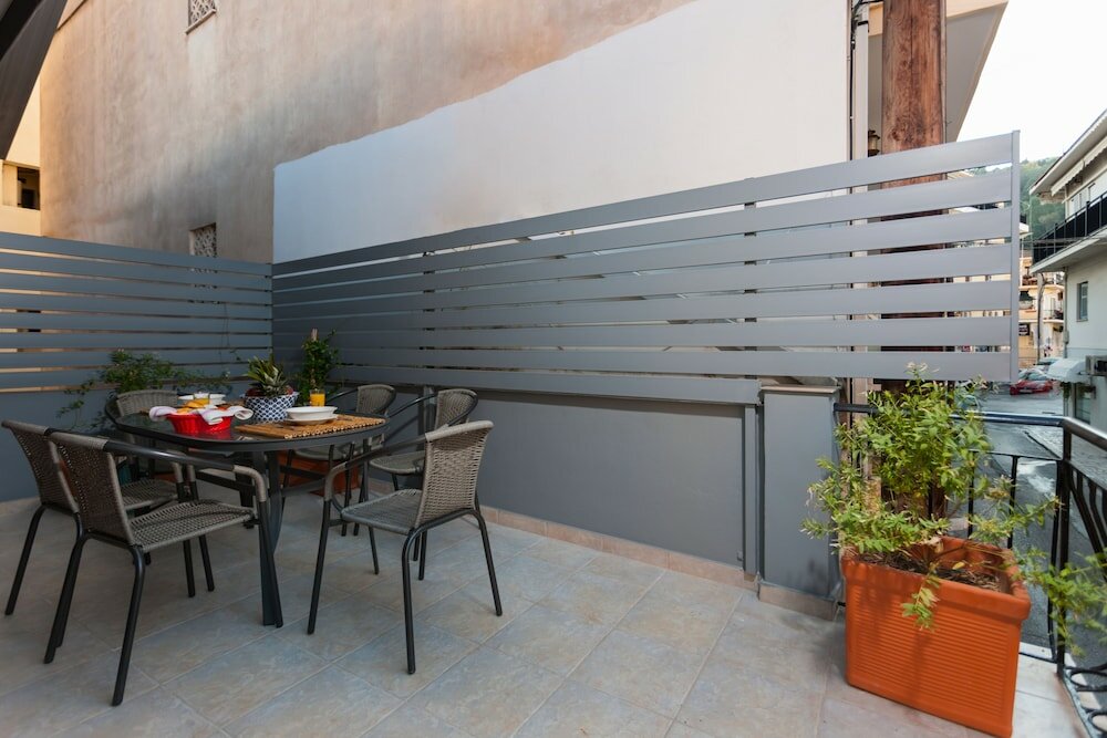 Фото Metropolis Apartment