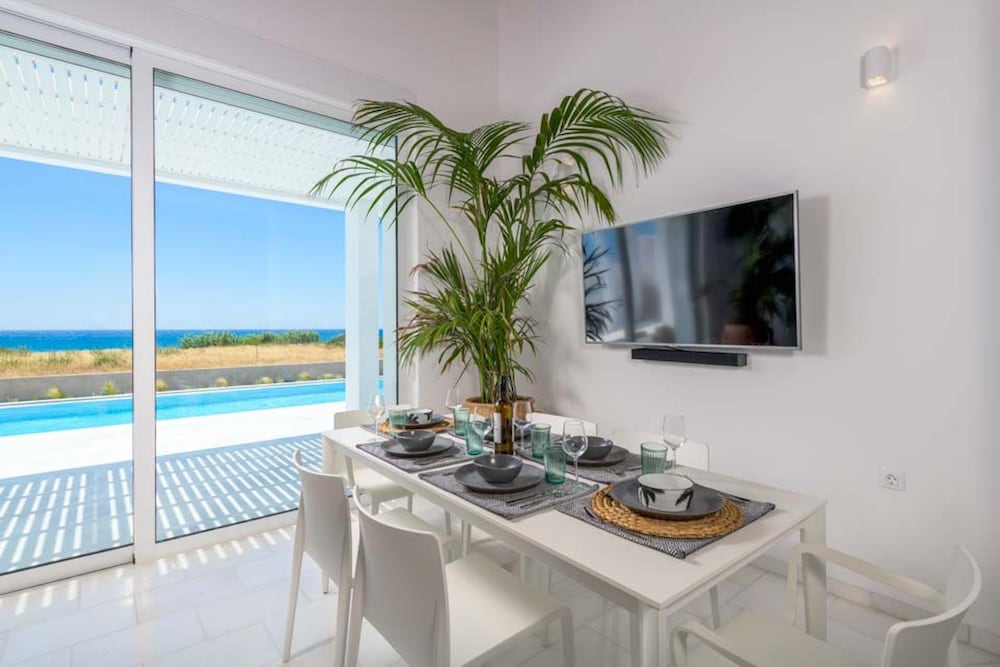 Фото Seashore Villa