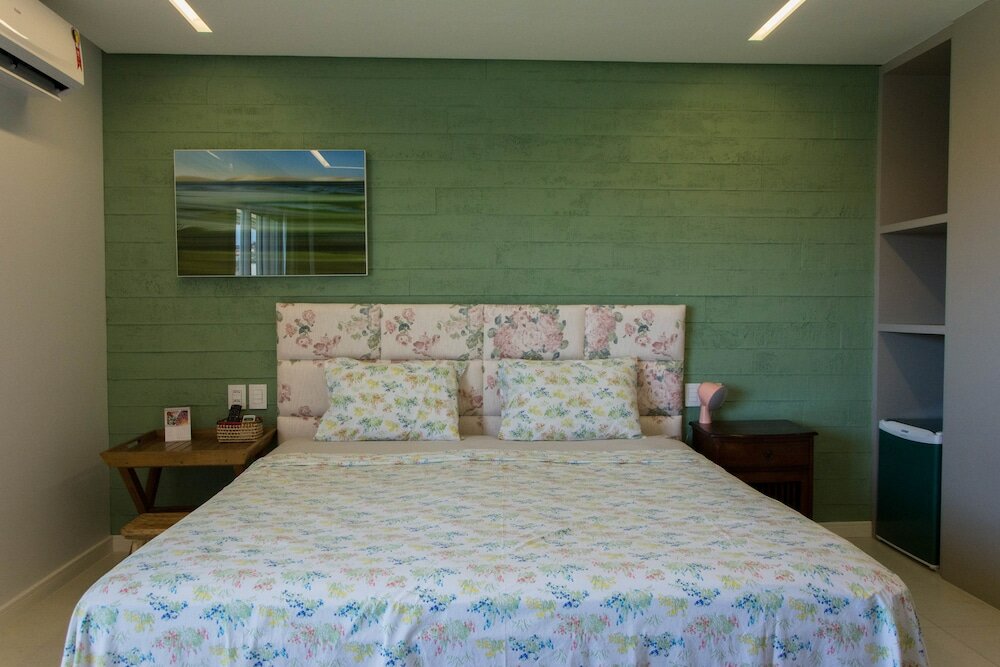 Фото Penthouse Apartment with Hot Tub near Beach