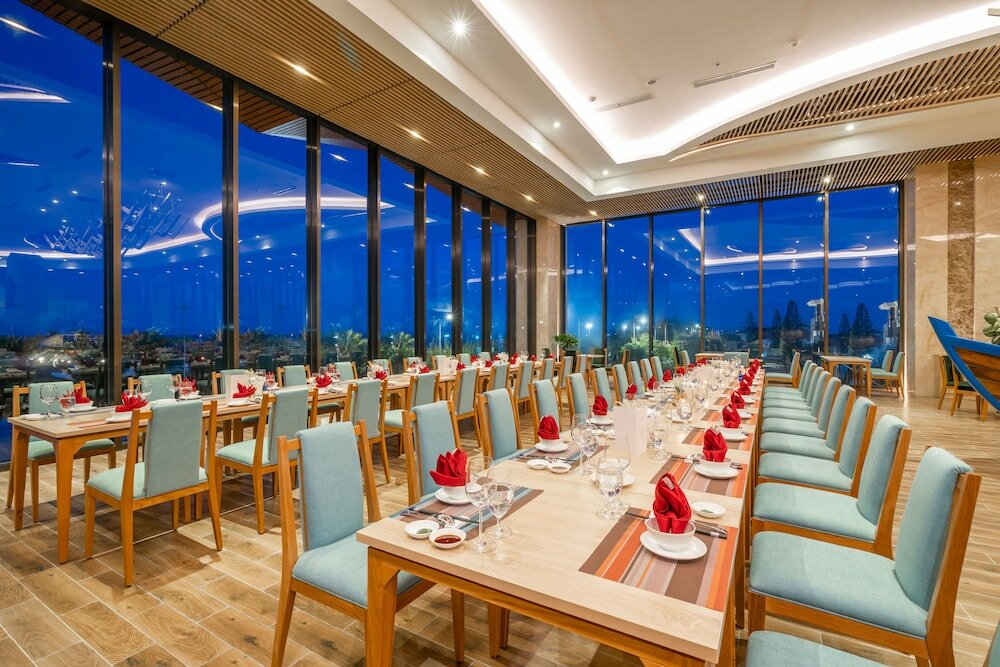 Фото Sala Grand TuyHoa Hotel