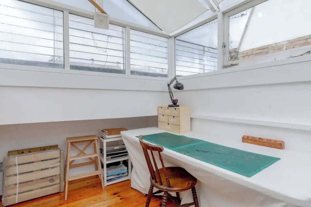Фото Stylish & Spacious 1bd Flat - Dalston