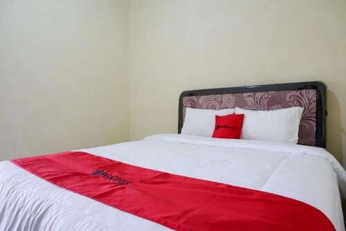 Гостиница RedDoorz near Lippo Plaza Buton в Провинции Юго-Восточный Сулавеси
