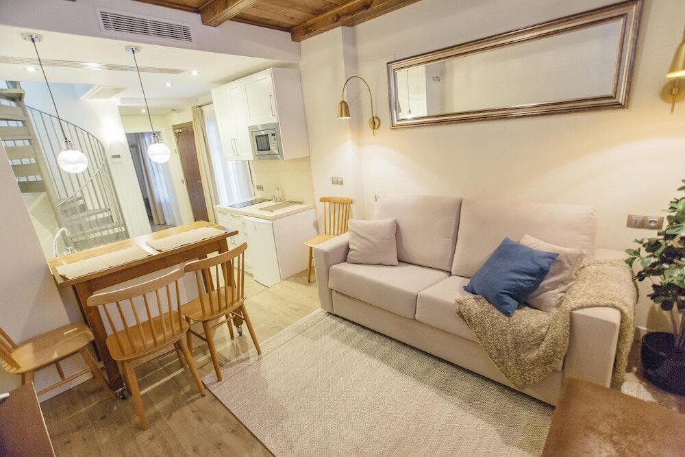 Фото Stay Komodo Byron Suites