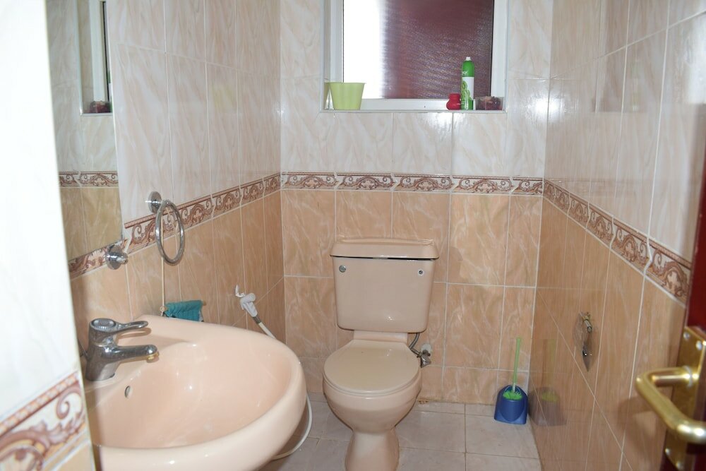 Фото Bustani Apartment