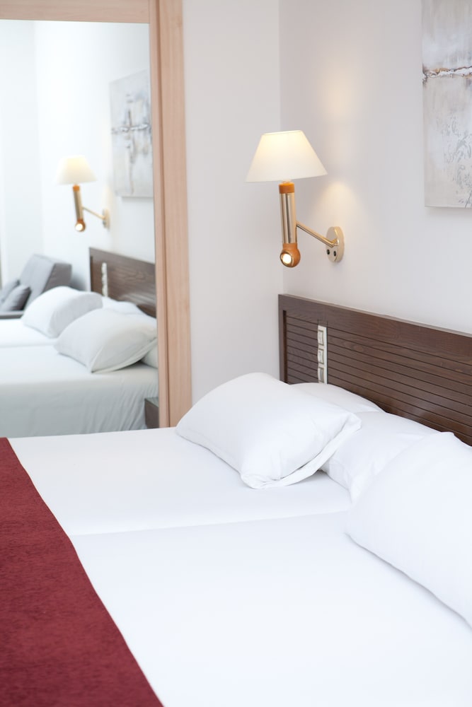 Фото Senator Cádiz SPA Hotel