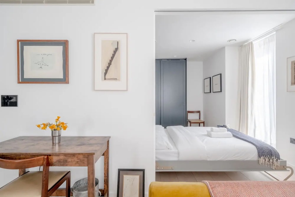 Фото Gorgeous Central London 2bd Flat - Soho