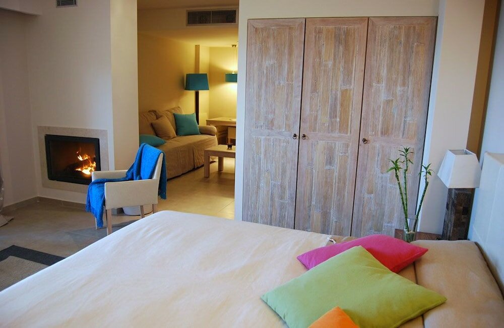 Фото Astrolabe Hotel