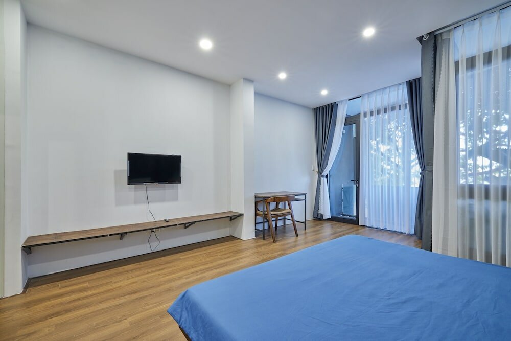 Фото The Garden Capsule Hotel