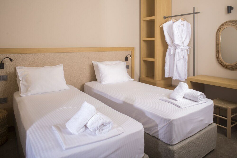 Фото Elaia Grove