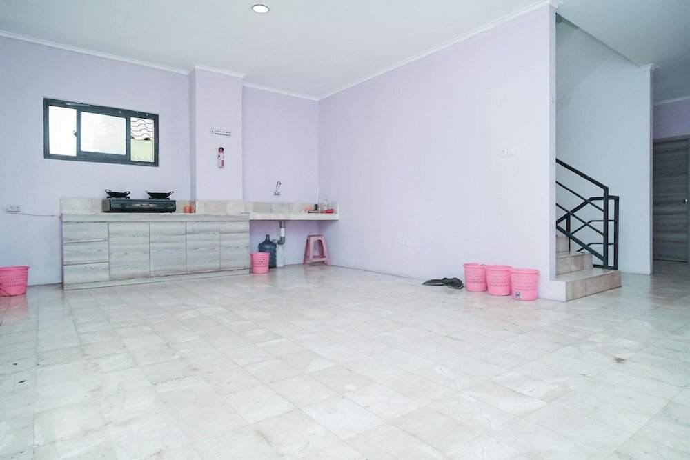 Фото KoolKost near Universitas Binus