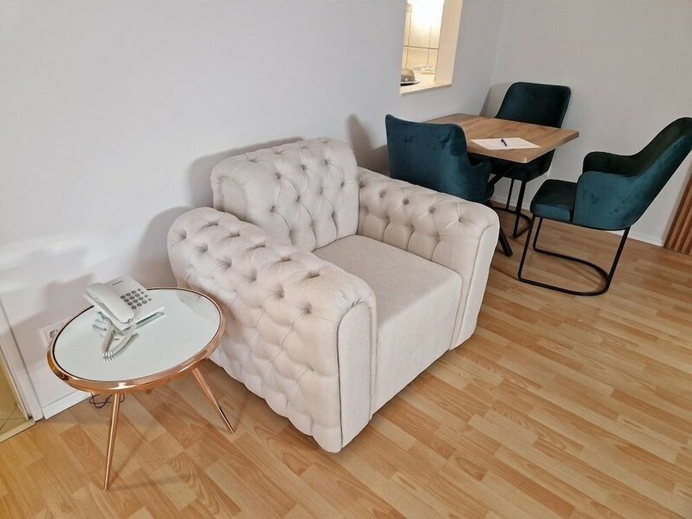 Фото Holdvirag Hotel