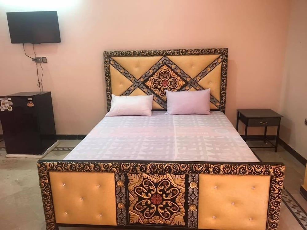 Фото Al Harmain Restaurant