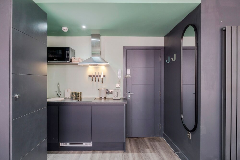 Фото Your Apartment i Brixton