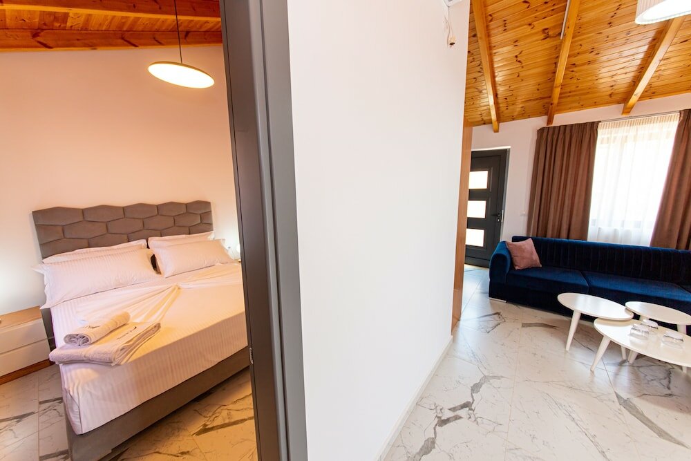 Фото Santa Oliva Suites