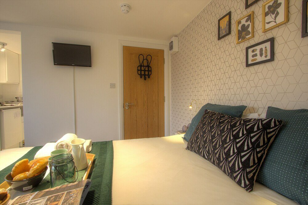 Фото R2 Medium Studio