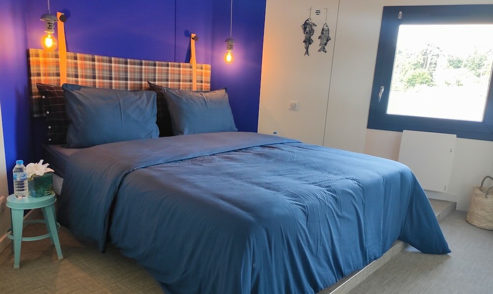 Фото Péniche Carpe Diem La Rivière House