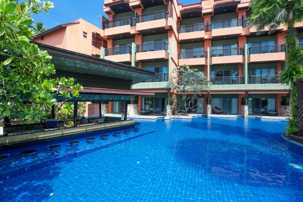 Фото Courtyard by Marriott Phuket Patong Beach Resort