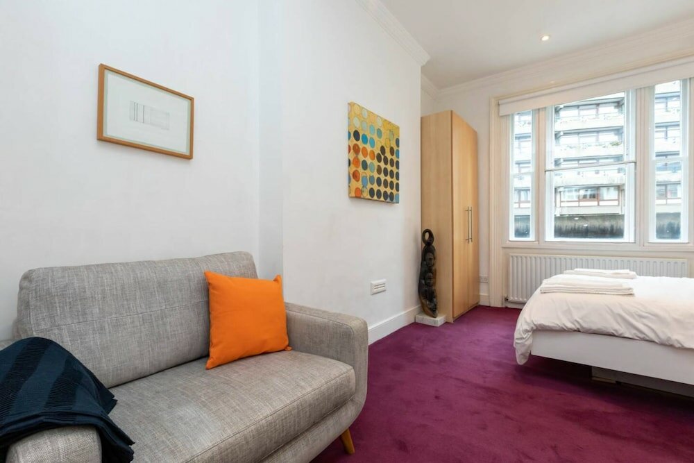 Фото 2 Bedroom 2 Bathroom Victorian Maisonette in Barbican