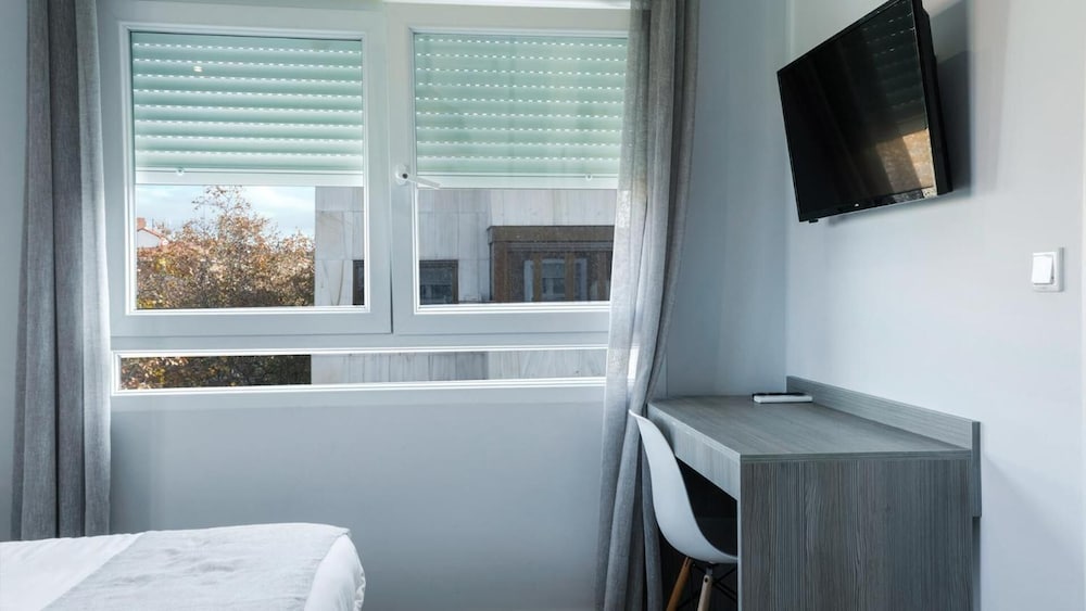 Фото Hostal Golden Alcalá