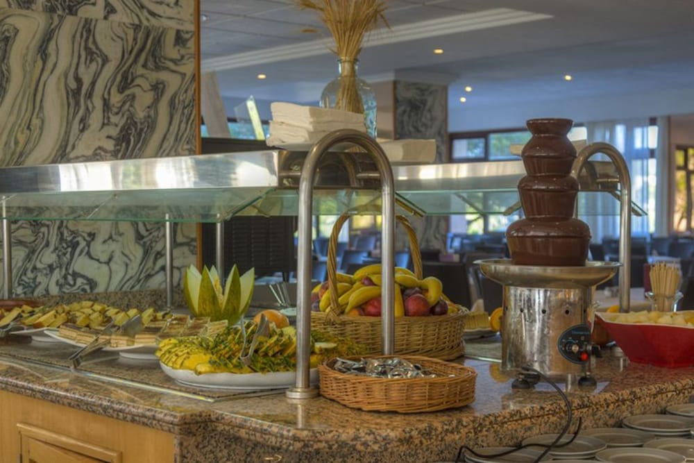 Фото Hotel Cabot Cala Ferrera