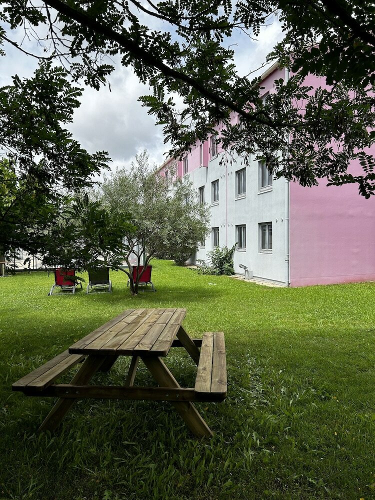 Фото Kyriad Montpellier Aeroport Gare Tgv Sud de France