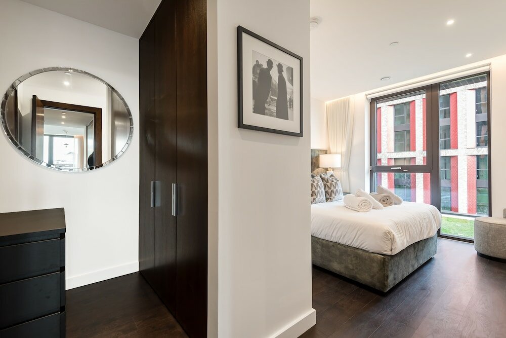 Фото Thornes House Apartments