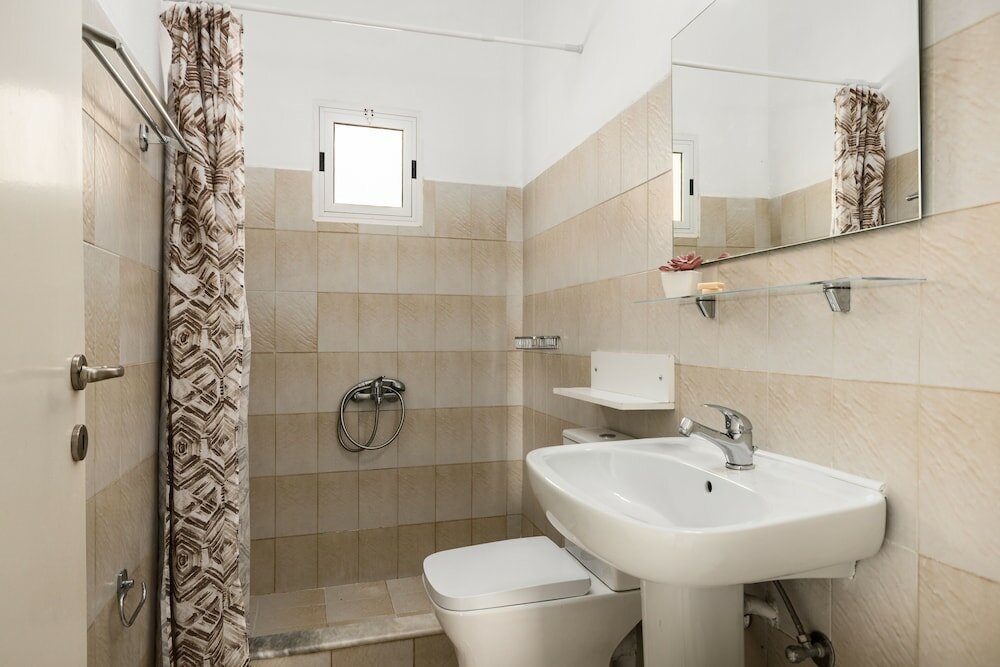 Фото Four-Bedroom Villa Eleni by Konnect, with Private Pool & Stunning Seaview