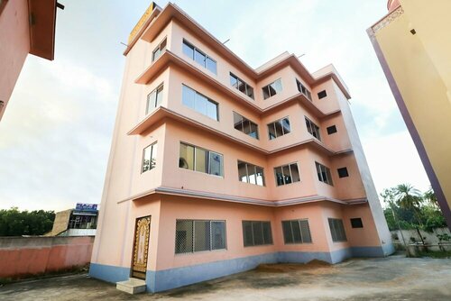 Spot On 49052 Shree Chaitanya Math Teertha Bhawan