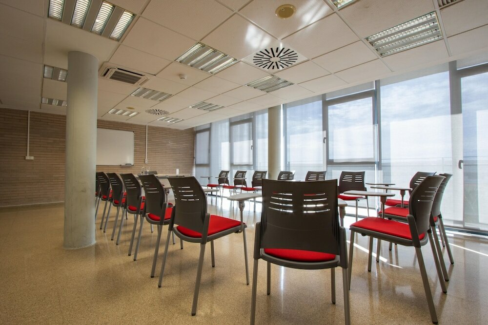 Фото Villa Alojamiento y Congresos - Villa Universitaria