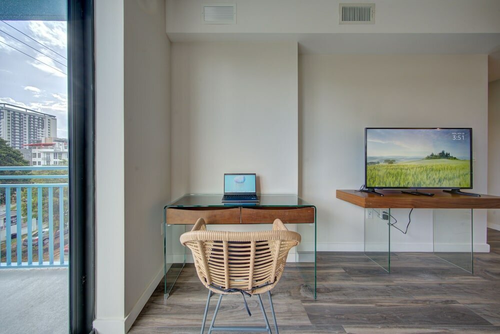 Фото Motif by Moderno